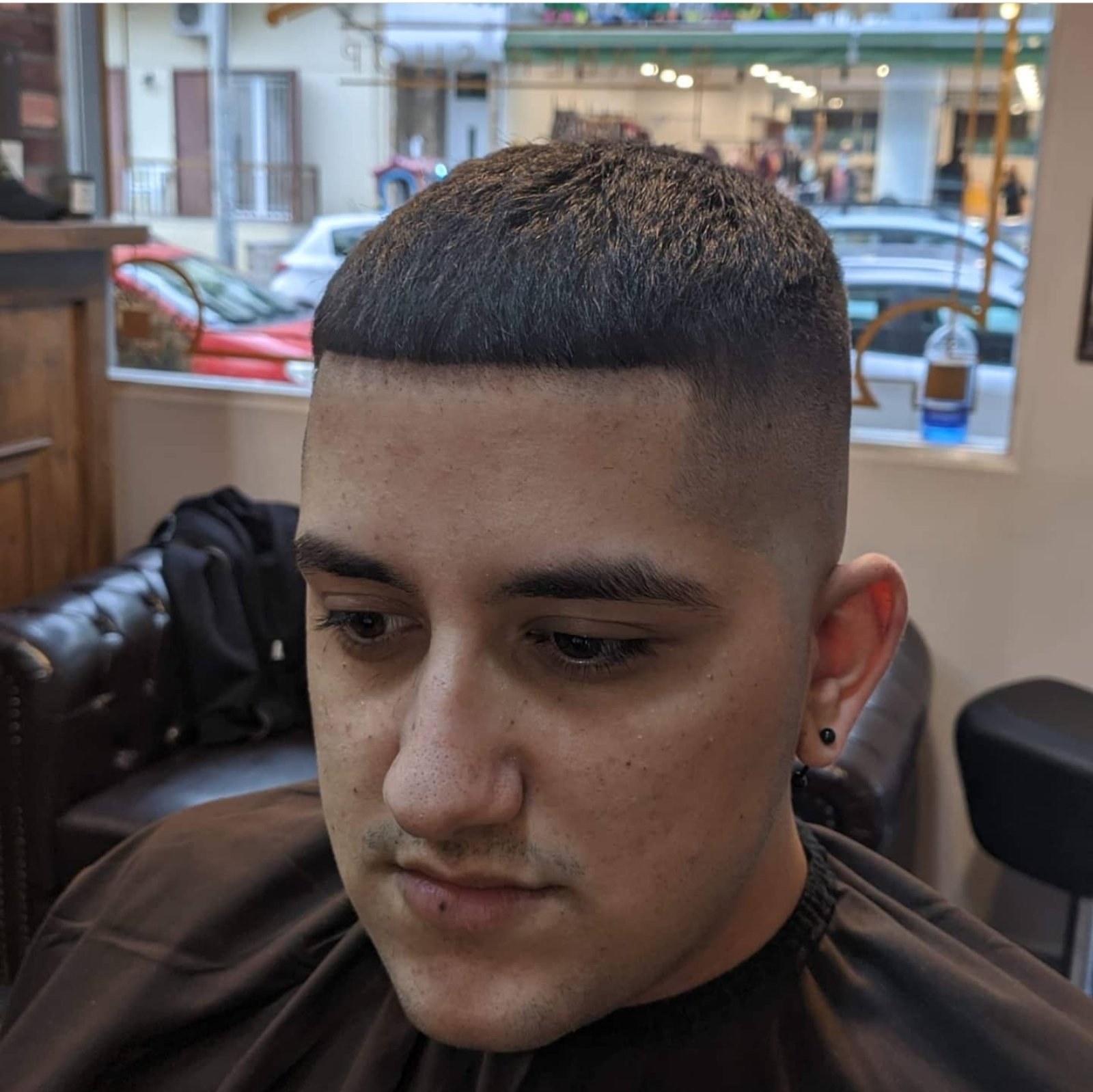 Ανδρικό κούρεμα με fade στο Gentlemen's Row